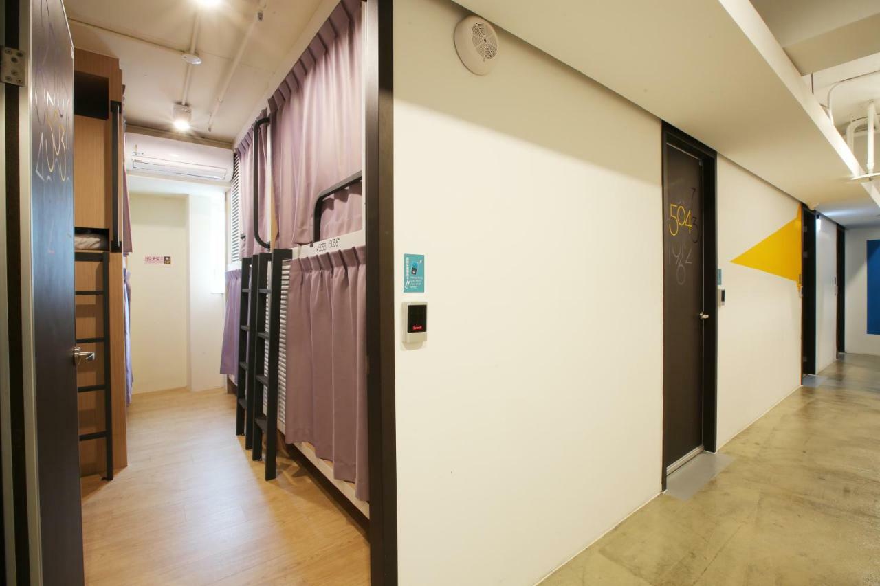 Loosha Hostel Taichung Exterior foto