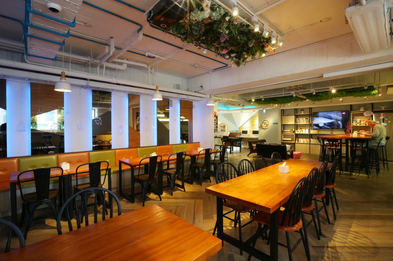 Loosha Hostel Taichung Exterior foto