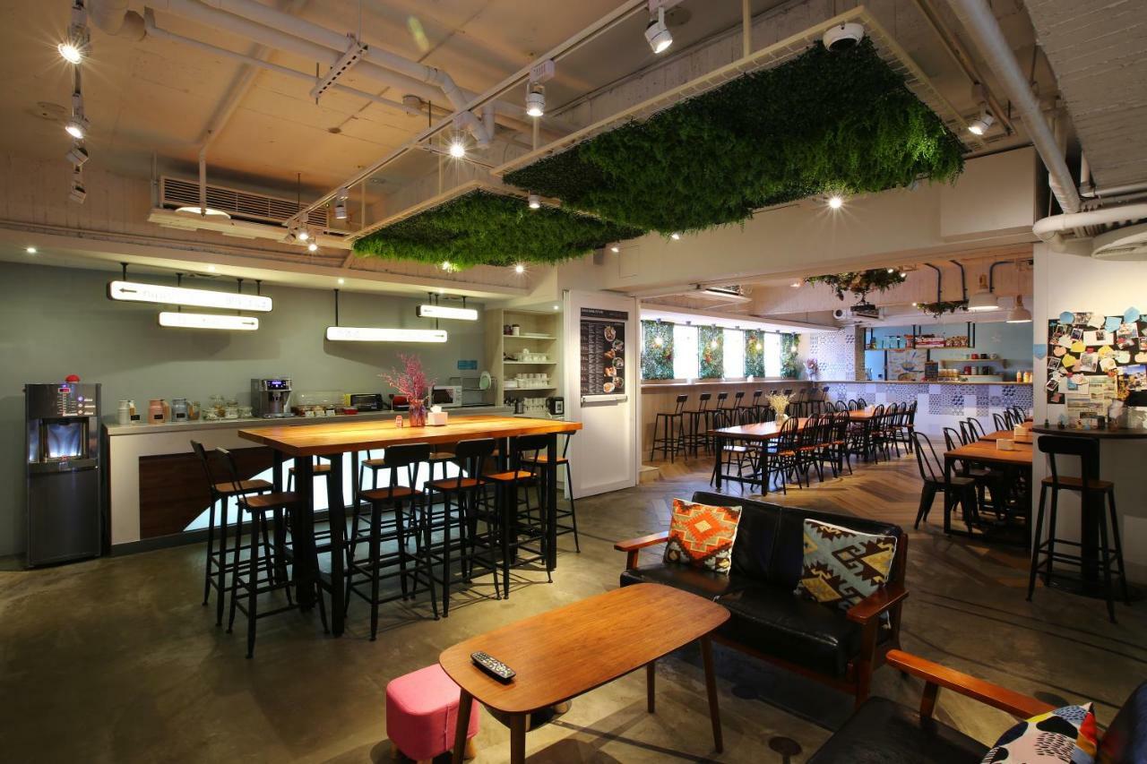 Loosha Hostel Taichung Exterior foto